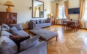 Apartament Luster I Obrazow